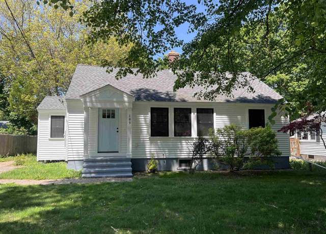 Photo of 189 Colonial Dr, Portsmouth, NH 03801