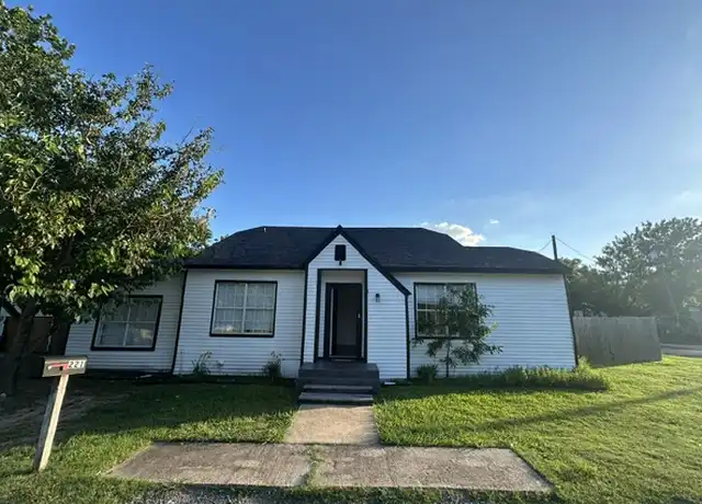 Property at 221 Roberts St, Bryan, TX, 77803, 4 beds, 2 baths, [object Object]