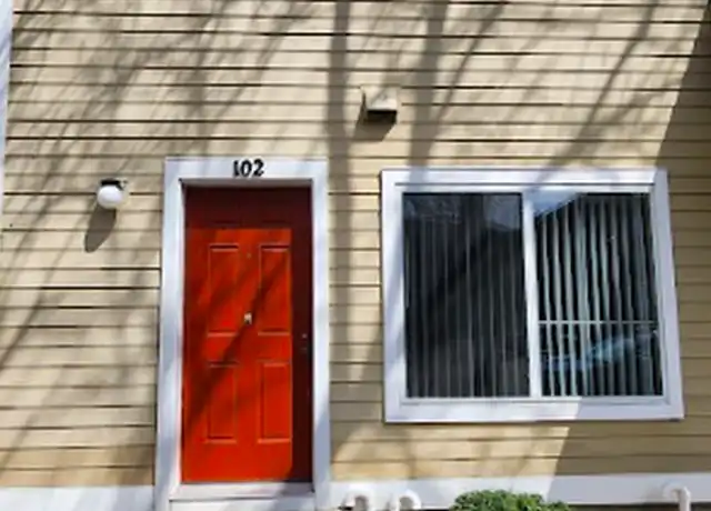 Property at 102 N Point Dr, Dorchester, MA, 02125, 3 beds, 1 bath, [object Object]