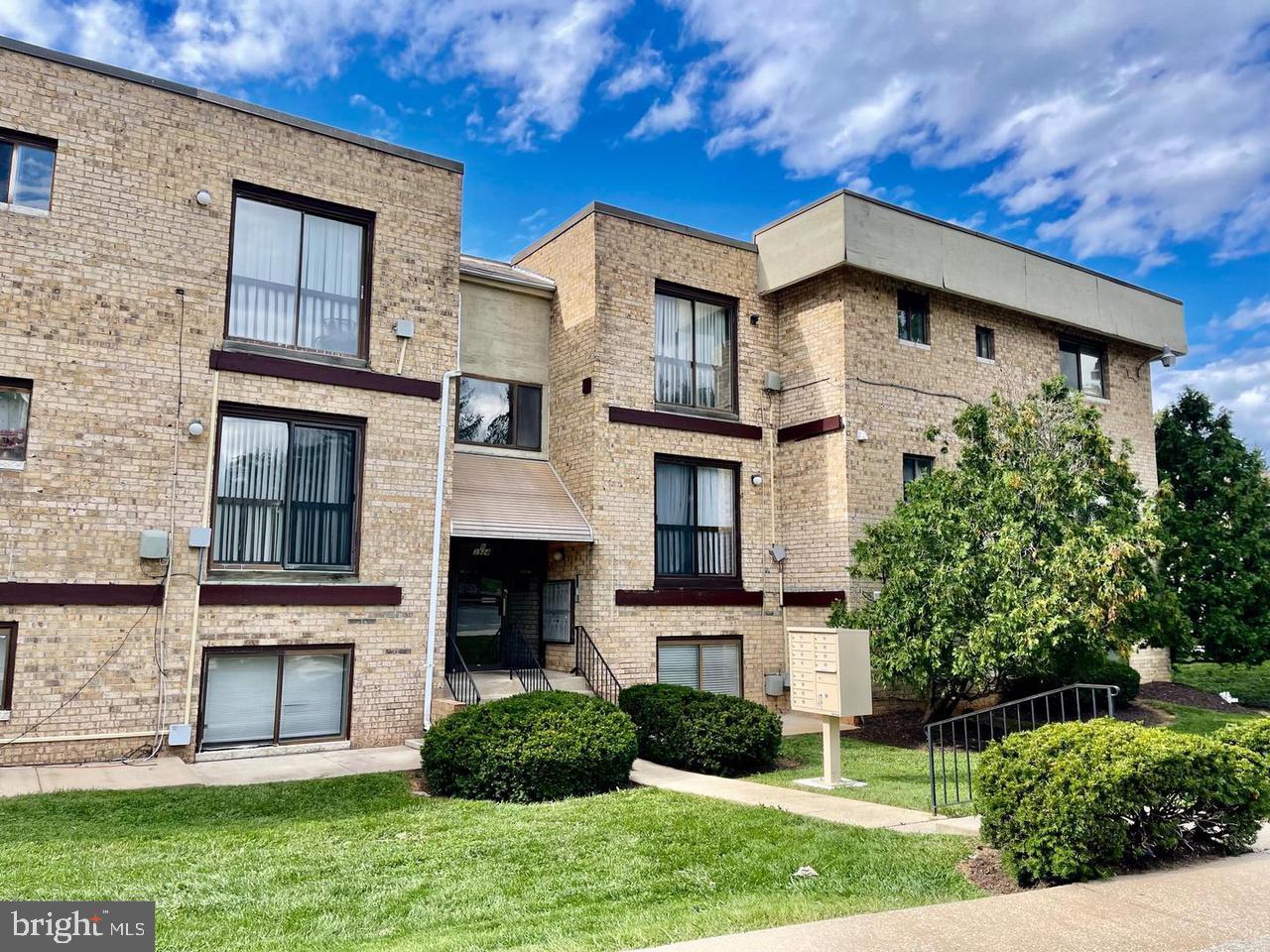 Condos 21208