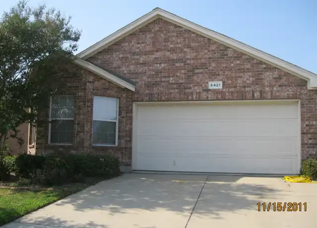Property at 6421 Geneva Ln, Fort Worth, TX, 76131, 4 beds, 2 baths, [object Object]