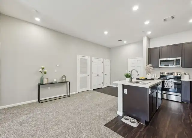 Property at The Pines at Frazier - 2301 N Frazier St, Conroe, TX, 77303, 1 bed, 1 bath, [object Object]