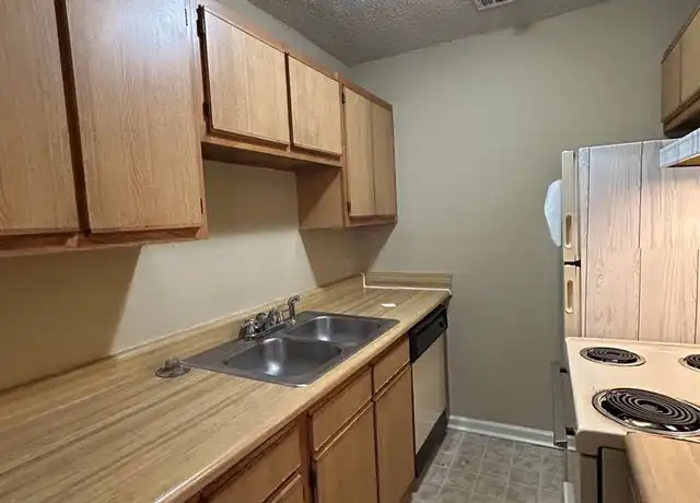 Property at 1518A Delplaza Dr Unit 1518A-7, Baton Rouge, LA, 70815, 1 bed, 1 bath, [object Object]
