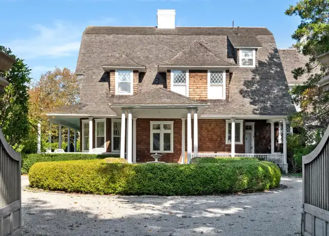 Property at 10 Post Ln, Quogue, NY, 11959, 5 beds, 3.5 baths, [object Object]