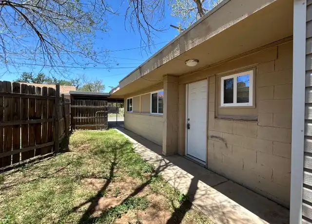 Property at 2220 29th St, Lubbock, TX, 79411, 1 bed, 1 bath, [object Object]