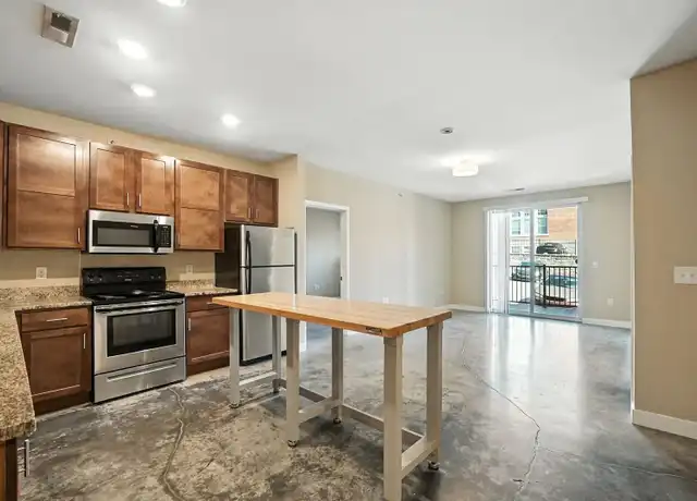 Property at 960 Francisco St Unit 216, Cincinnati, OH, 45206, 2 beds, 1 bath, [object Object]