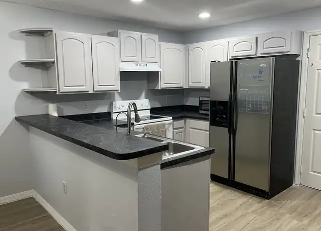 Property at 2821 Cliffe Ct Unit 2821, Oviedo, FL, 32765, 3 beds, 2.5 baths, [object Object]