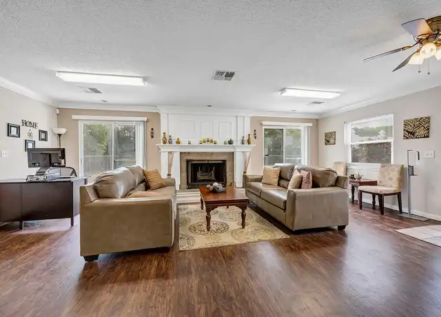 Property at Bentree Apartments - 200 Bentree Ln, Florence, SC, 29501, 1-2 bed, 1-1.5 bath, [object Object]