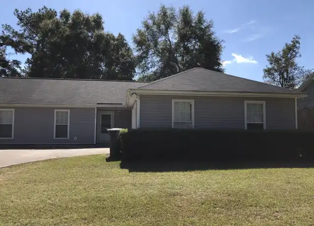 Property at 402 E Emerald Dr, Enterprise, AL, 36330, 3 beds, 2 baths, [object Object]