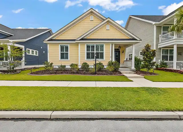 Property at 220 Angelica Ave, Summerville, SC, 29483, 3 beds, 2 baths, [object Object]