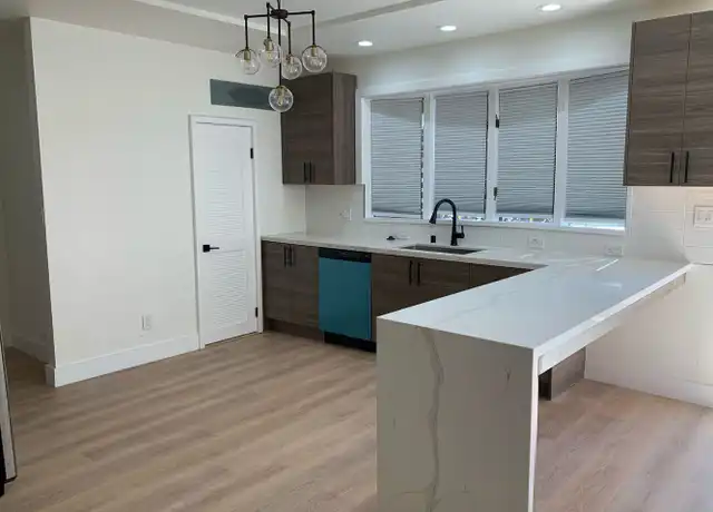 Property at 1300 International Blvd Unit B, Oakland, CA, 94606, 1 bed, 1 bath, [object Object]