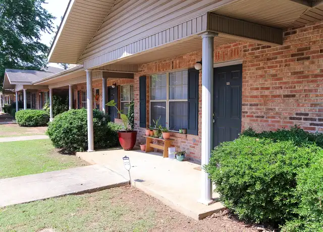 Property at Arlington Park - 135 Royal Dr, Madison, AL, 35758, 3 beds, 2 baths, [object Object]