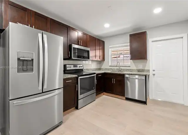 Property at 208 SE 2nd St Unit 1-2, Hallandale Beach, FL, 33009, 3 beds, 2 baths, [object Object]