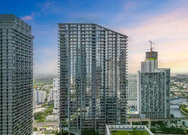 Property at 88 SW 7th St #3707, Miami, FL, 33130, 1 bed, 1.5 baths, [object Object]