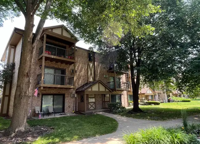 Property at 801 S Dwyer Ave Unit B, Arlington Heights, IL, 60005, 2 beds, 1 bath, [object Object]