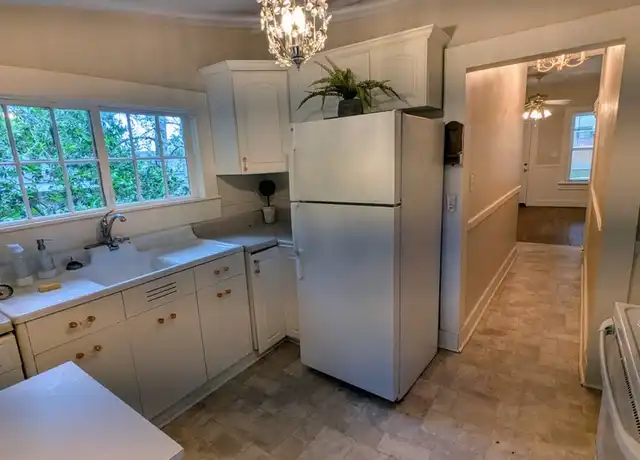 Property at 820 W Georgia St, Tallahassee, FL, 32304, 3 beds, 3 baths, [object Object]
