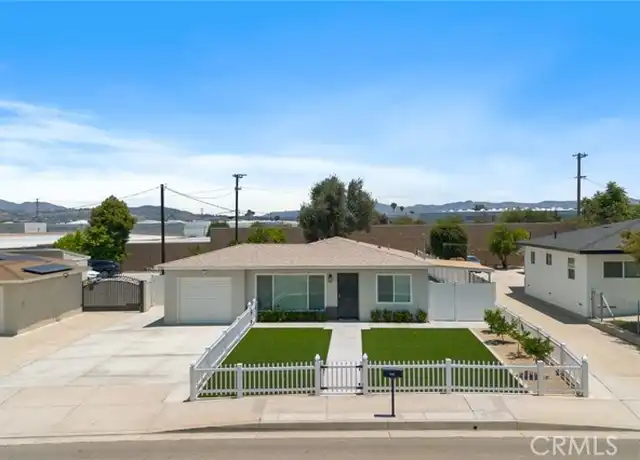Property at 231 N Lincoln Ave, Corona, CA, 92882, 3 beds, 2 baths, [object Object]