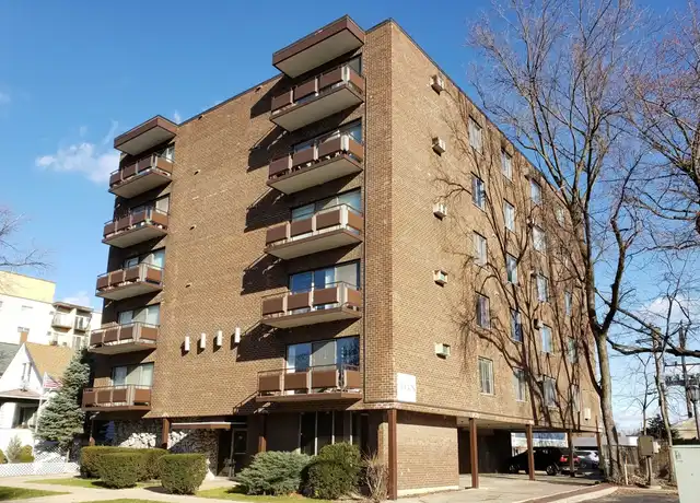 Property at 336 Lathrop Ave Unit 604, Forest Park, IL, 60130, 1 bed, 1 bath, [object Object]