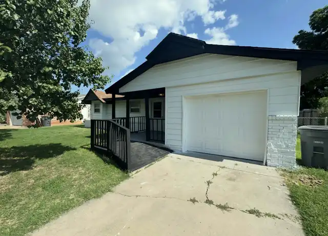 Property at 1014 SE Alta Ln, Lawton, OK, 73501, 3 beds, 1.5 baths, [object Object]