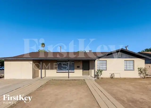 Property at 5702 N 19th Dr, Phoenix, AZ, 85015, 4 beds, 2 baths, [object Object]