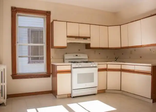 Property at 341 Centre St, Jamaica Plain, MA, 02130, 4 beds, 1 bath, [object Object]