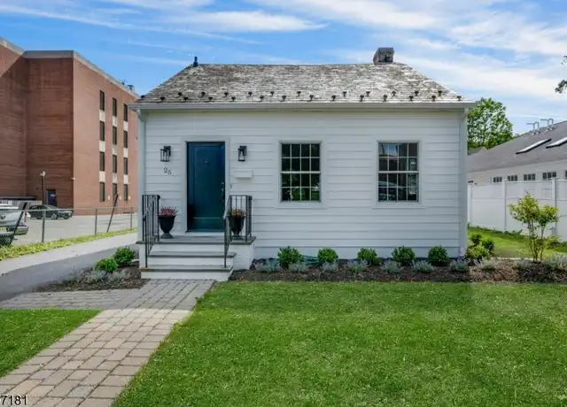 Property at 25 Maple Ave, Morristown, NJ, 07960, 2 beds, 2.5 baths, [object Object]