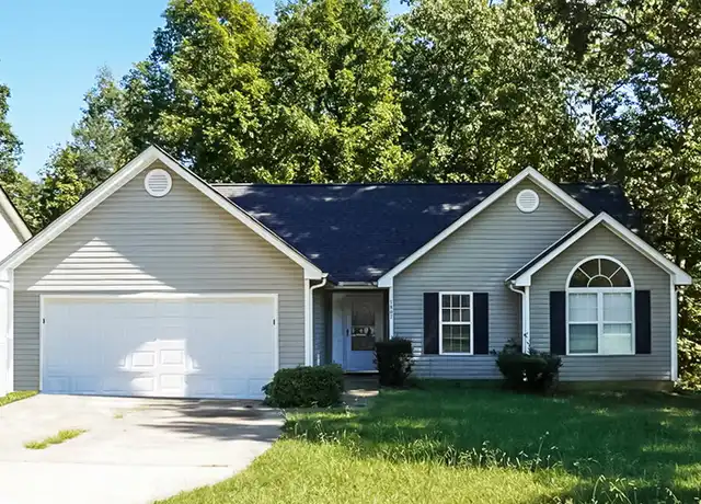 Property at 7807 Lobilia Ln, Charlotte, NC, 28214, 3 beds, 2 baths, [object Object]