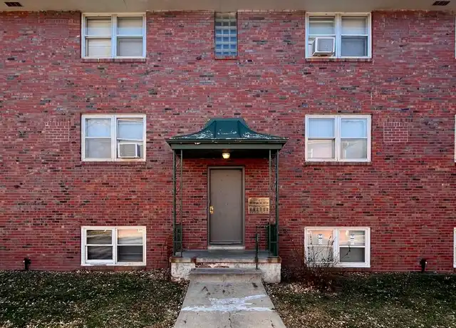 Property at 812 N 44th St Unit 7025, Omaha, NE, 68131, 2 beds, 1 bath, [object Object]