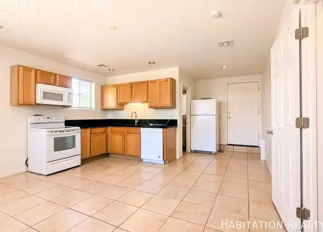 Property at 3214 E 4th St Unit 8, Tucson, AZ, 85716, 0 beds, 1 bath, [object Object]