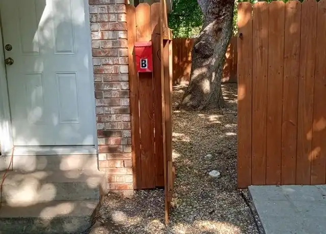 Property at 4500 Avenue D Unit B, Austin, TX, 78751, 1 bed, 1 bath, [object Object]