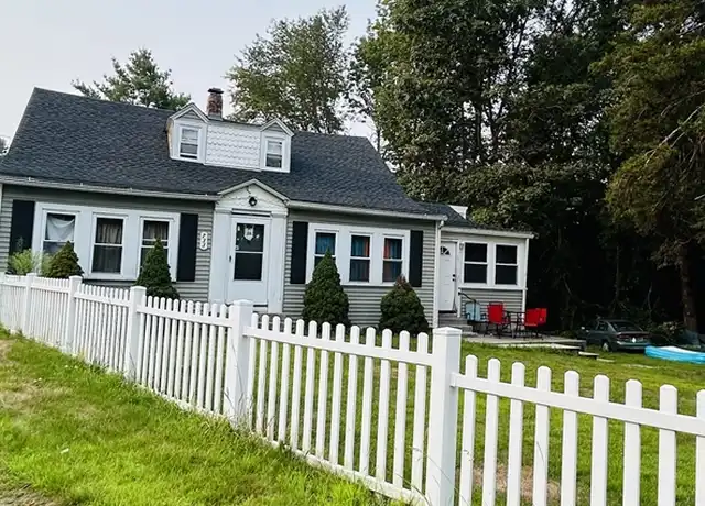 Property at 733 Pleasant St Unit 2, Rochdale, MA, 01542, 1 bed, 1 bath, [object Object]