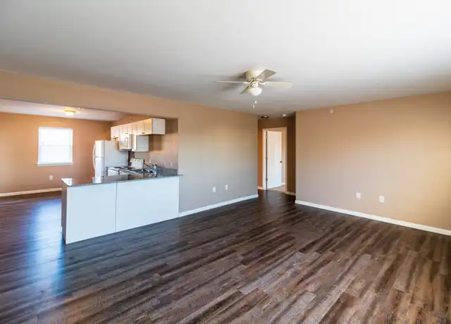 Property at 301 E 4th St Unit G, Sedalia, MO, 65301, 2 beds, 1 bath, [object Object]