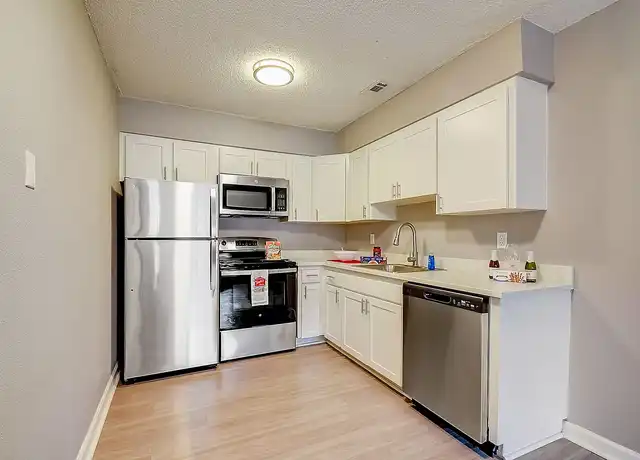 Property at Fernwood Grove Apartments - 4900 N Macdill Ave, Tampa, FL, 33614, 1-2 bed, 1 bath, [object Object]