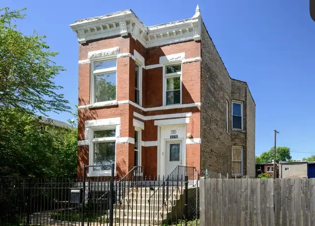 Property at 3318 W Walnut St Unit 2, Chicago, IL, 60624, 3 beds, 1 bath, [object Object]