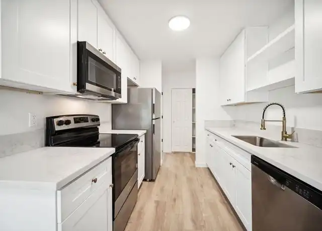 Property at 3202 E Mill Plain Blvd Unit 9, Vancouver, WA, 98661, 2 beds, 1 bath, [object Object]