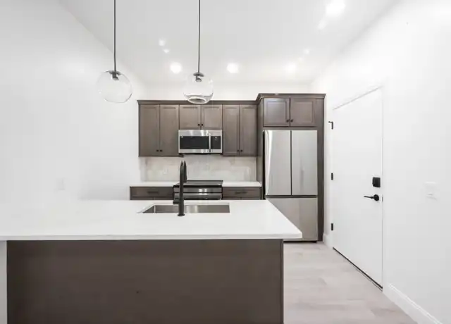 Property at 126 Adelaide Ave Unit 102, Providence, RI, 02907, 1 bed, 1 bath, [object Object]