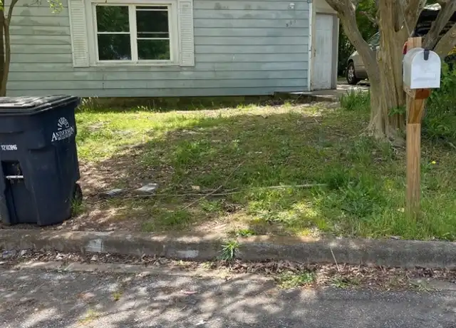 Property at 501 Meta St, Anderson, SC, 29625, 3 beds, 1 bath, [object Object]
