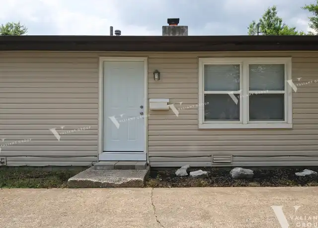 Property at 500 E Downing St, Springfield, MO, 65807, 2 beds, 1 bath, [object Object]