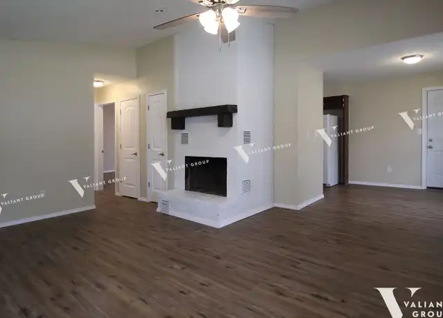 Property at 500 E Downing St, Springfield, MO, 65807, 2 beds, 1 bath, [object Object]
