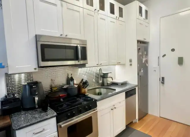 Property at 749 9th Ave Unit 503, New York, NY, 10019, 2 beds, 1 bath, [object Object]