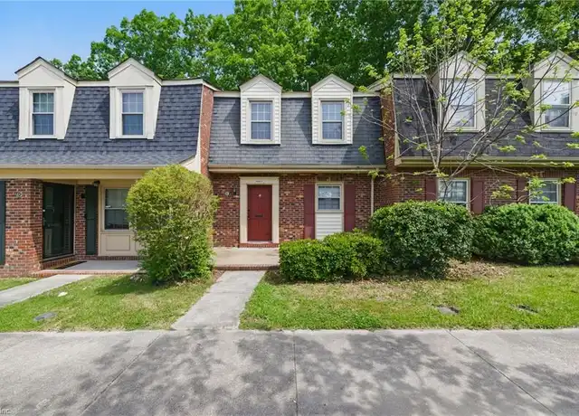 Property at 14547 Old Courthouse Way Unit E, Newport News, VA, 23608, 3 beds, 1.5 baths, [object Object]