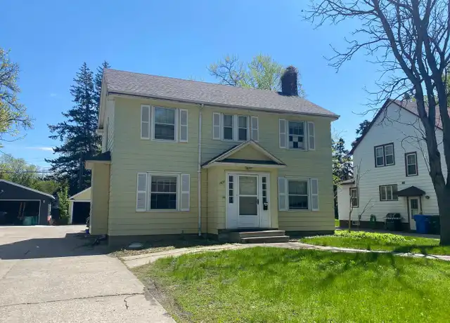 Property at 1409 S University Dr, Fargo, ND, 58103, 5 beds, 2.5 baths, [object Object]