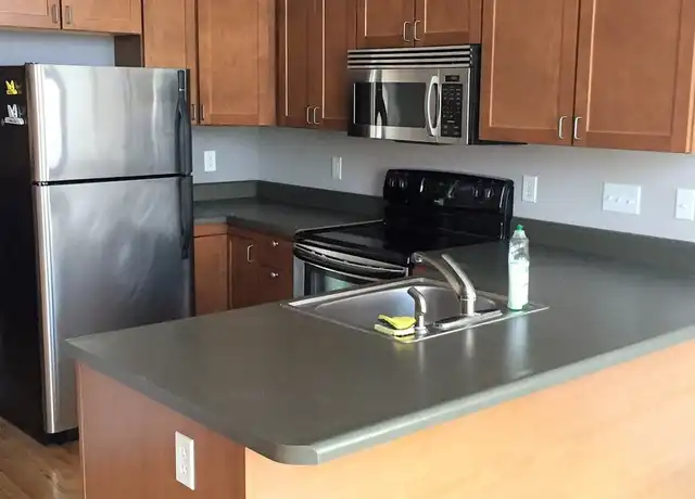 Property at 116 N Walnut St Unit 201, Champaign, IL, 61820, 0 beds, 1 bath, [object Object]