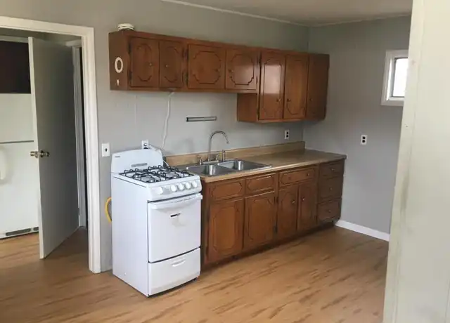 Property at 174 Price St Unit 3, Lockport, NY, 14094, 1 bed, 1 bath, [object Object]