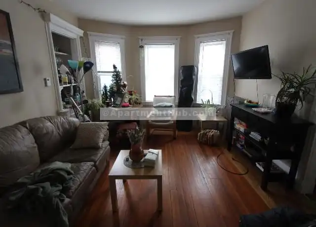 Property at 10 Cambridge Ter, Cambridge, MA, 02140, 4 beds, 2 baths, [object Object]