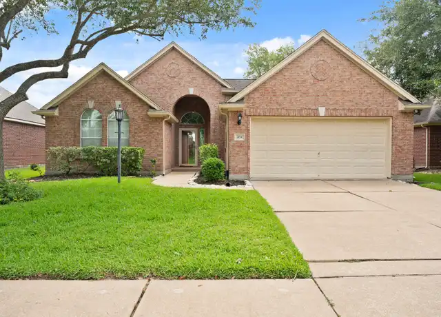 Property at 308 Green Cedar Dr, League City, TX, 77573, 4 beds, 2 baths, [object Object]
