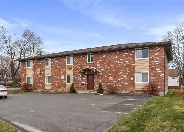 Property at 1448 Bank St Unit 2, Waterbury, CT, 06708, 1 bed, 1 bath, [object Object]