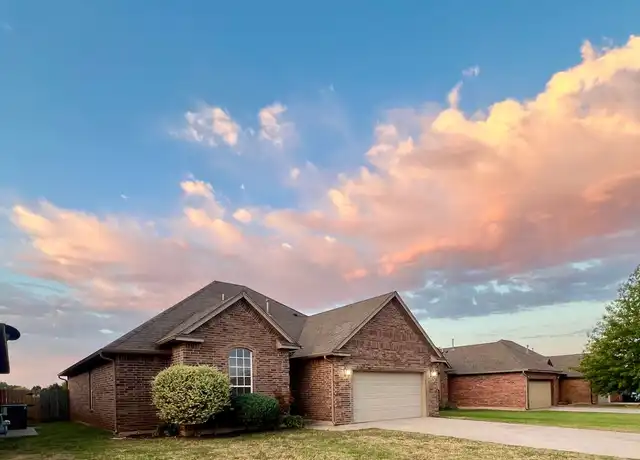 Property at 612 E Linden Ln, Mustang, OK, 73064, 3 beds, 2 baths, [object Object]