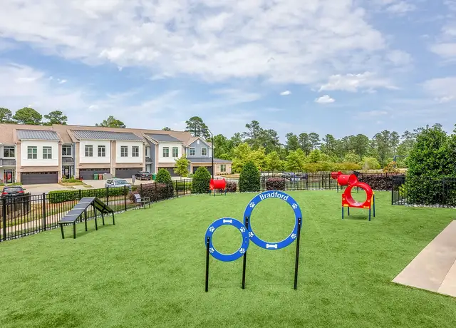 Photo of 21035 Bradford Green Sq, Cary, NC 27513