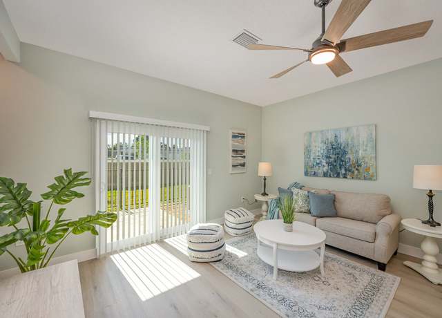Photo of 900 Paddleboard Ct, Melbourne, FL 32935